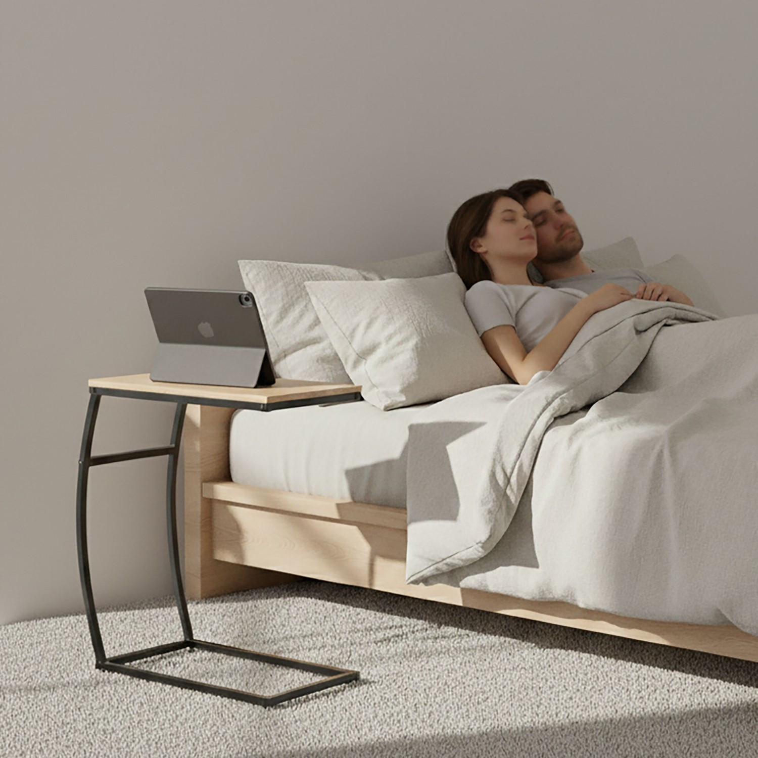 Mesa de apoio em formato de C – Metal e MDF, ideal para sofá e cama.