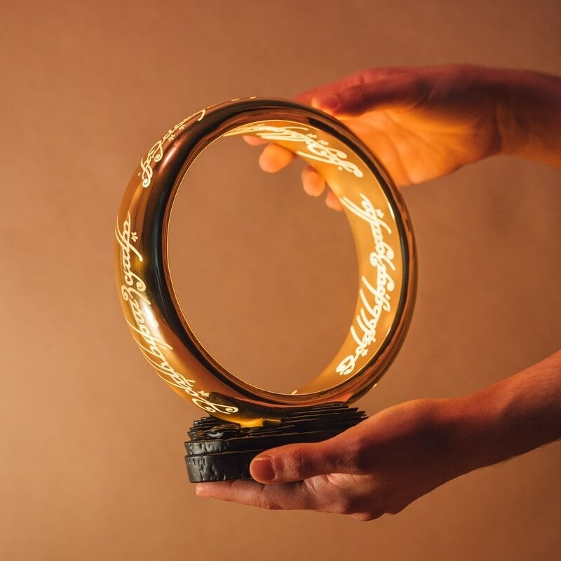 Eine Ringlampe – LED-Licht, einstellbare Helligkeit, einzigartiges ...