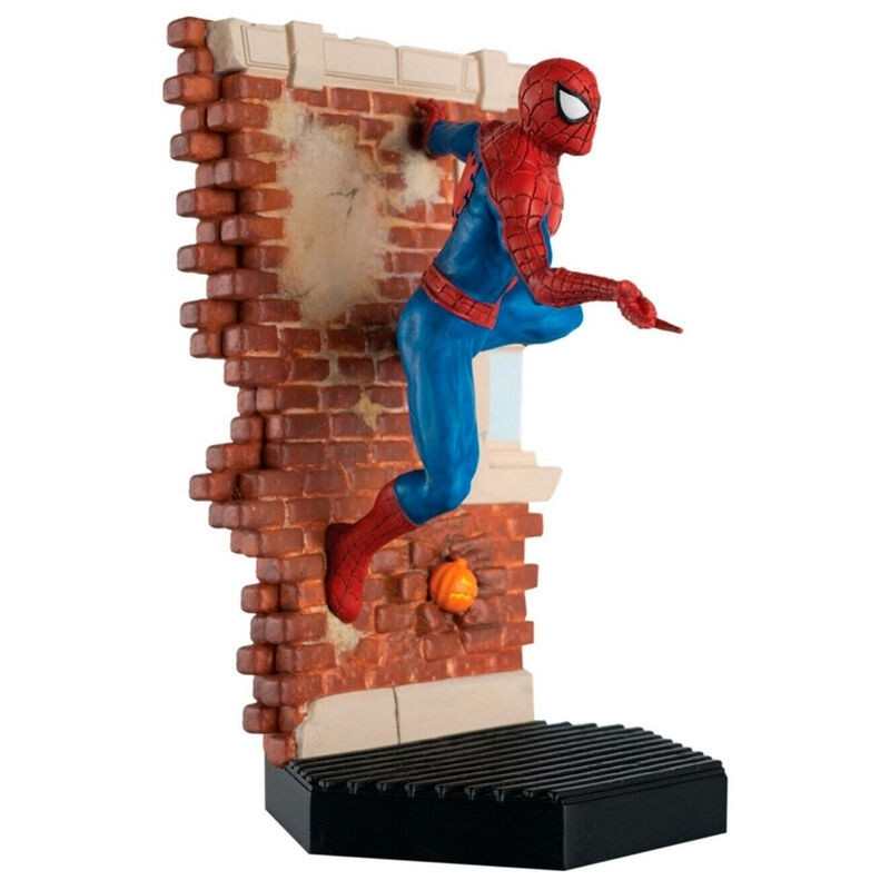 Figurine Marvel VS. figurine Spiderman