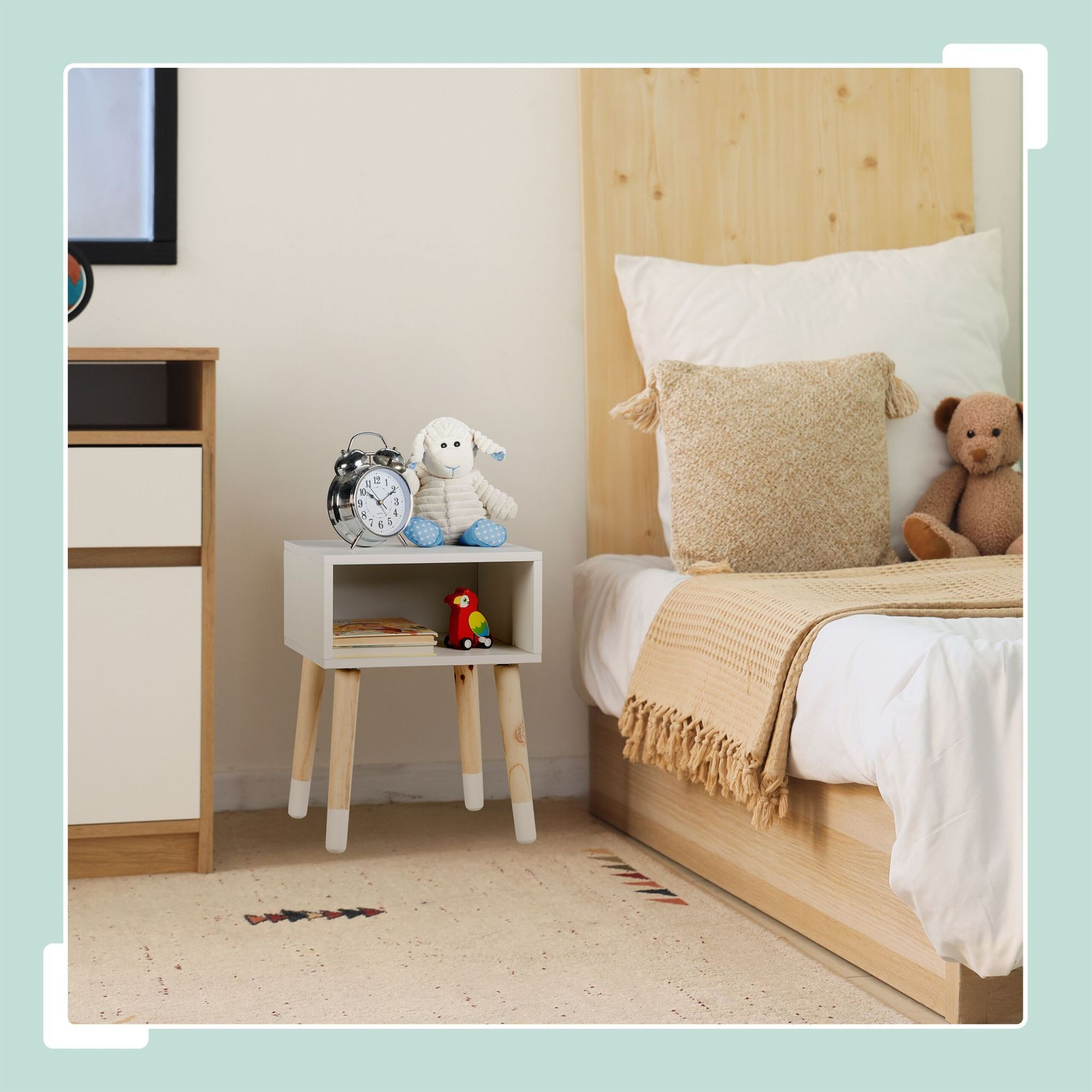 Kindernachttisch mit Ablage, Holzbeine