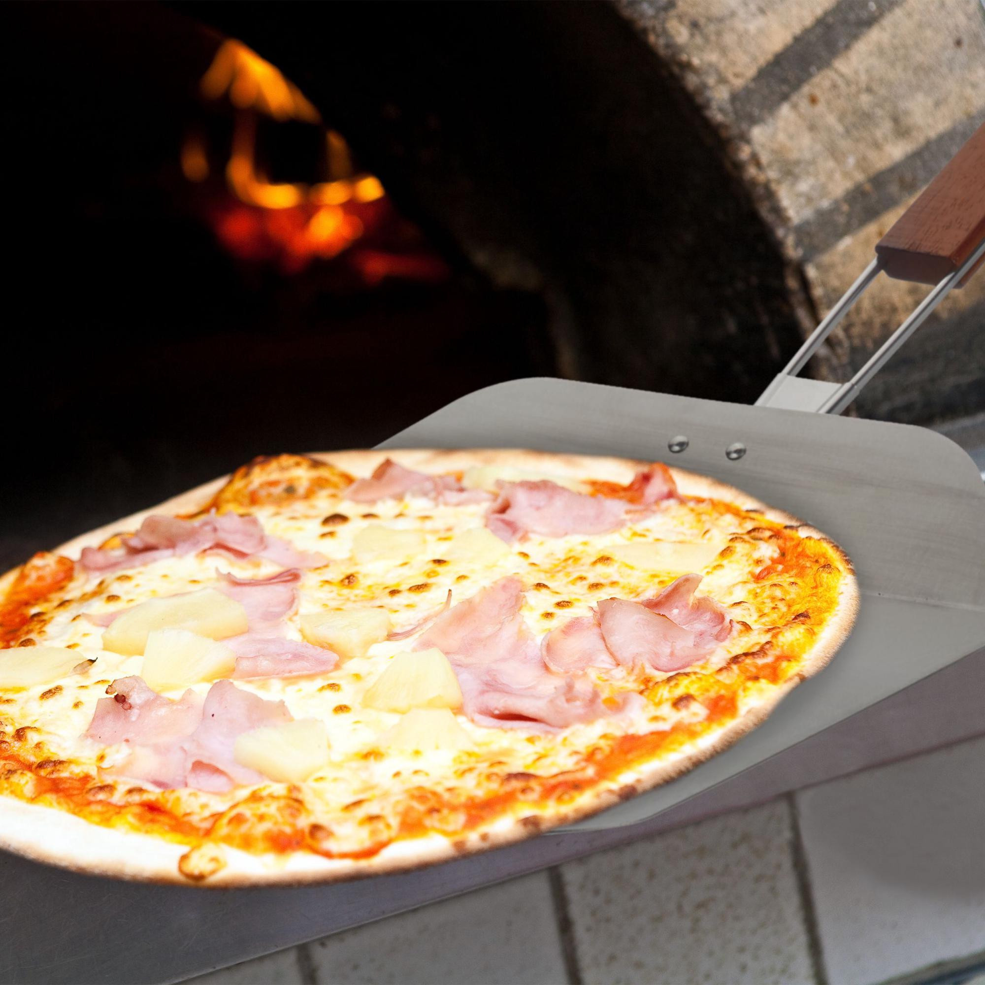 Pizzaschieber mit Holzgriff