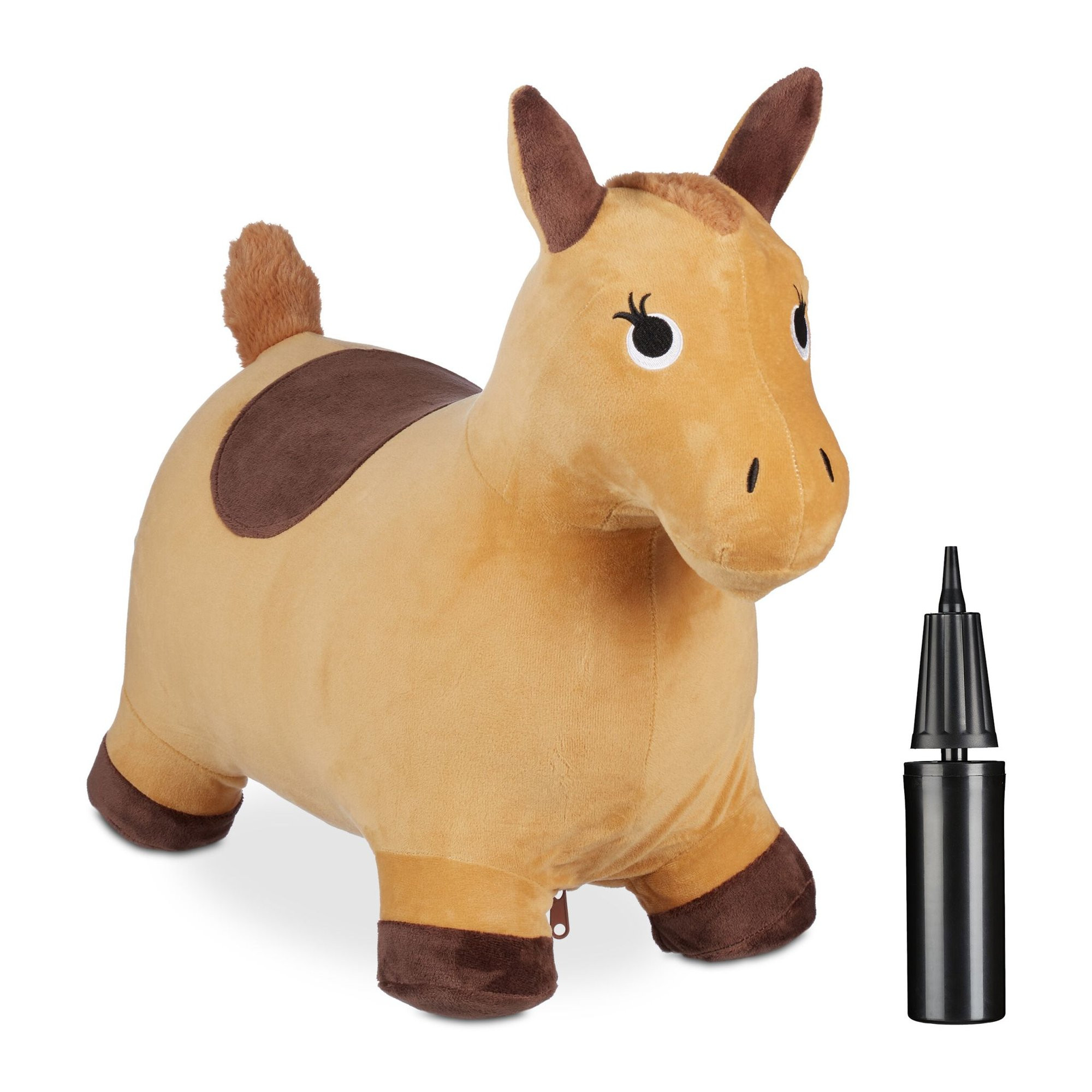 Caballo de salto con gorra
