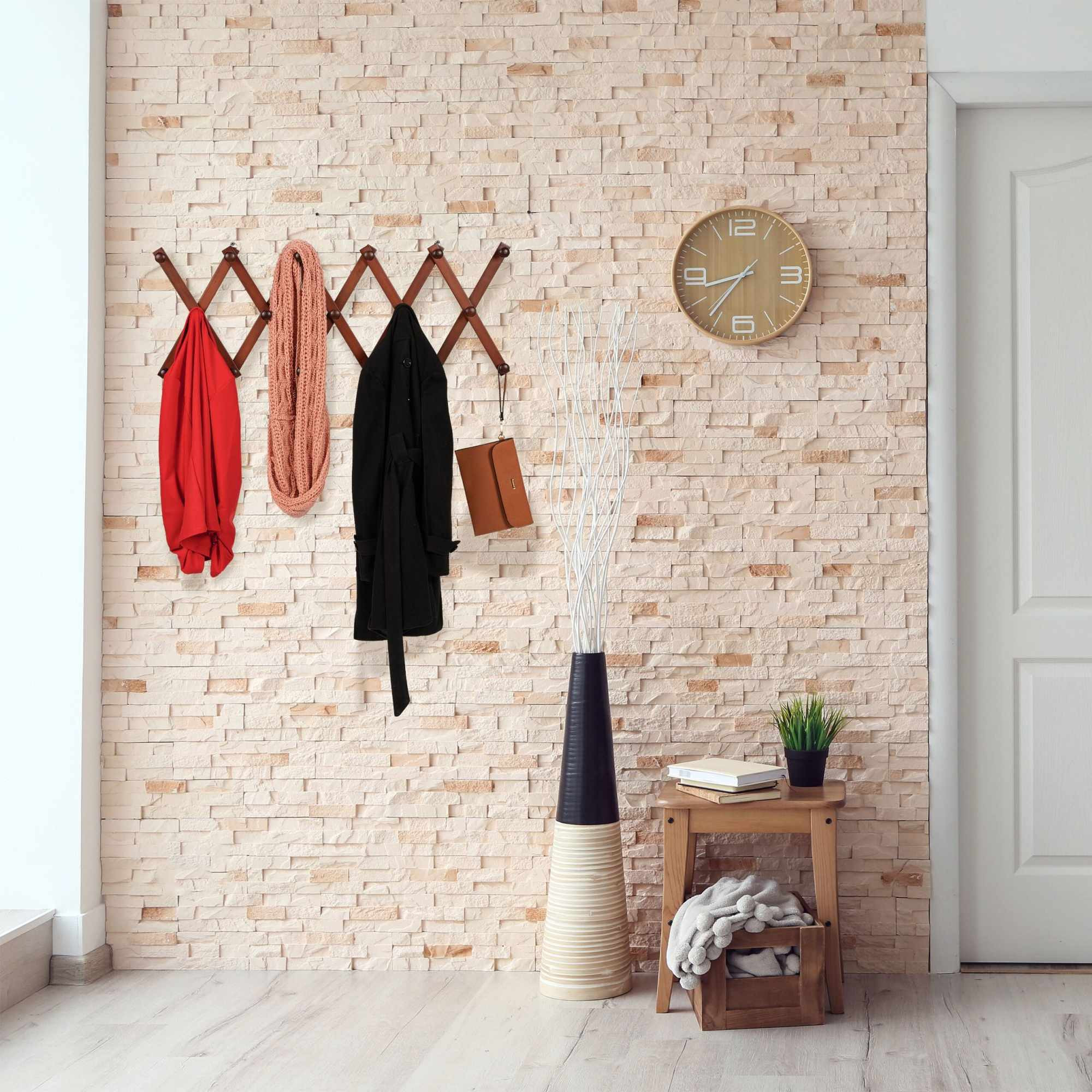 Perchero de pared retráctil de madera