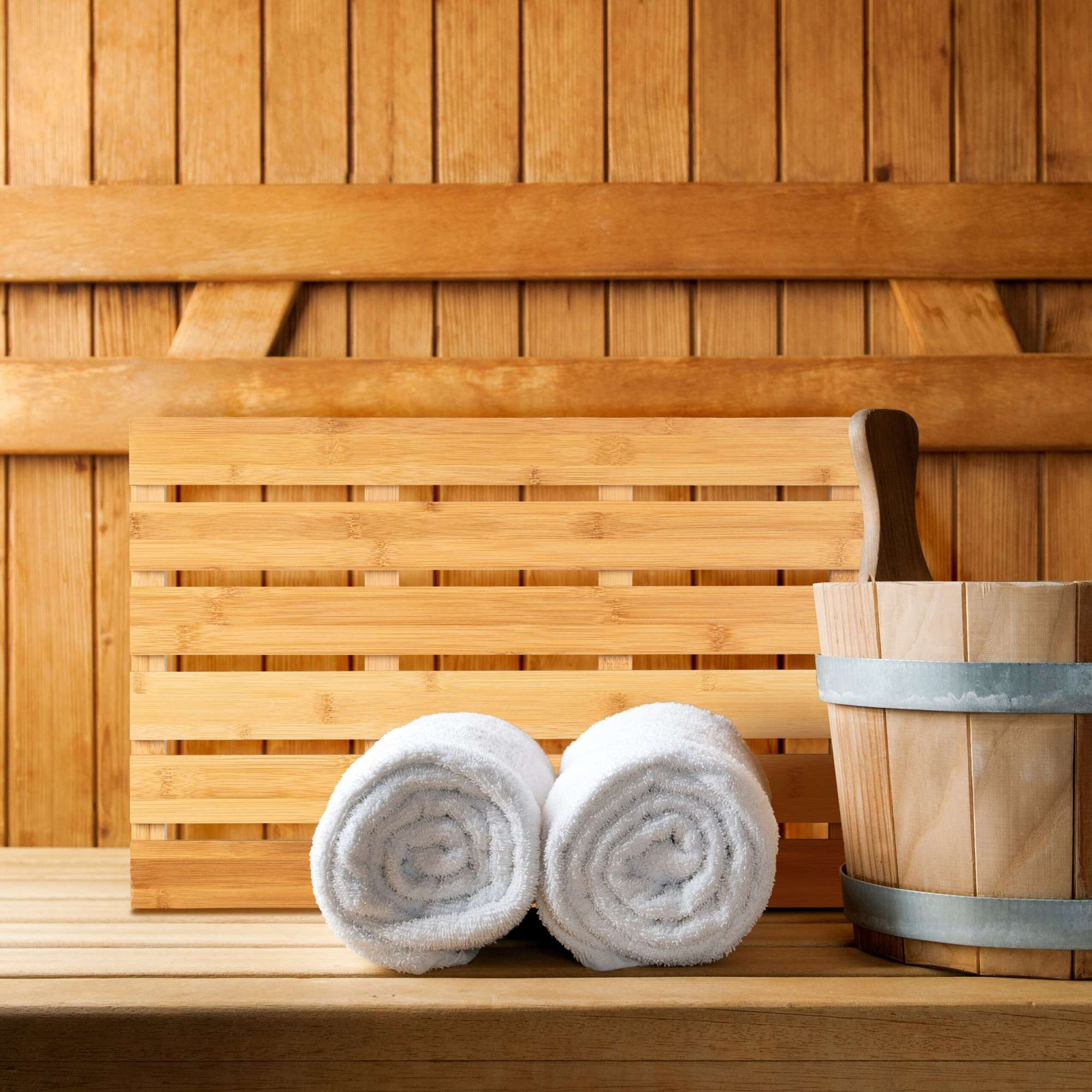 Bath mat in natural bamboo