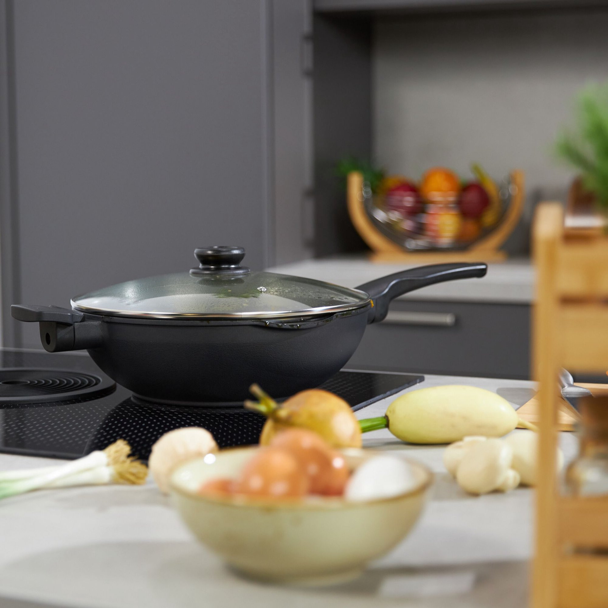 Wok mit Deckel