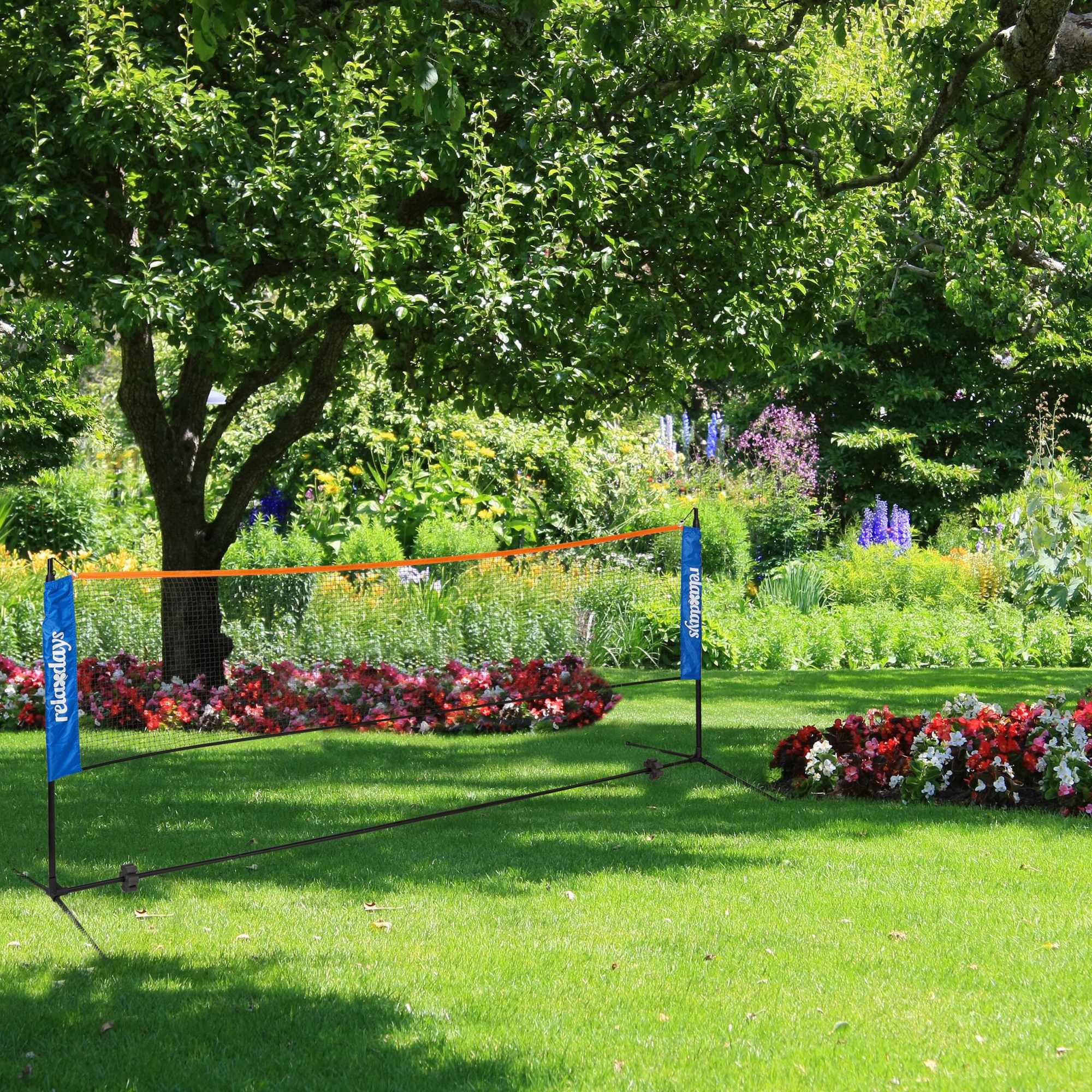 Badminton net with adjustable height