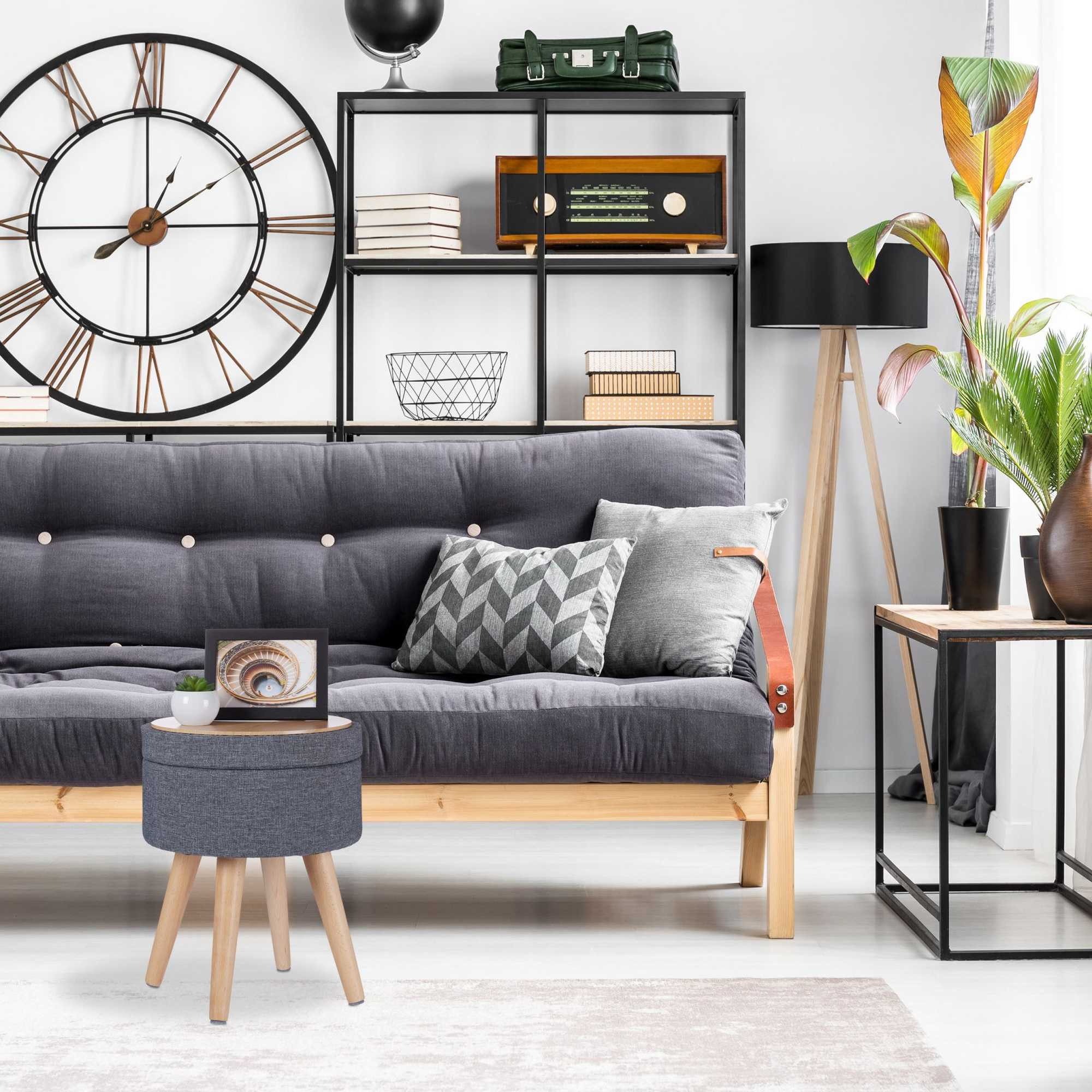 Runder Hocker mit Tischfunktion