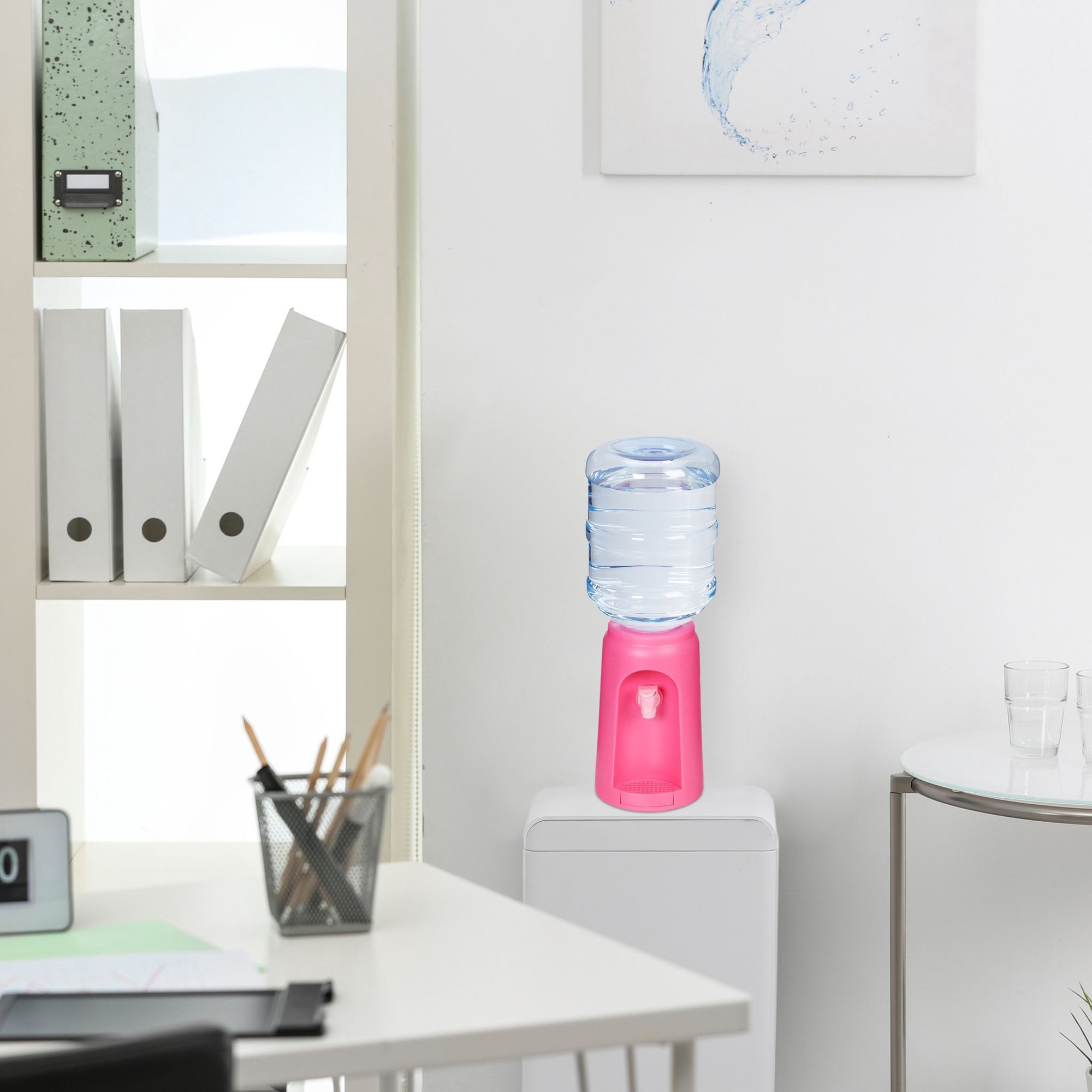 Distributeur d'eau avec réservoir