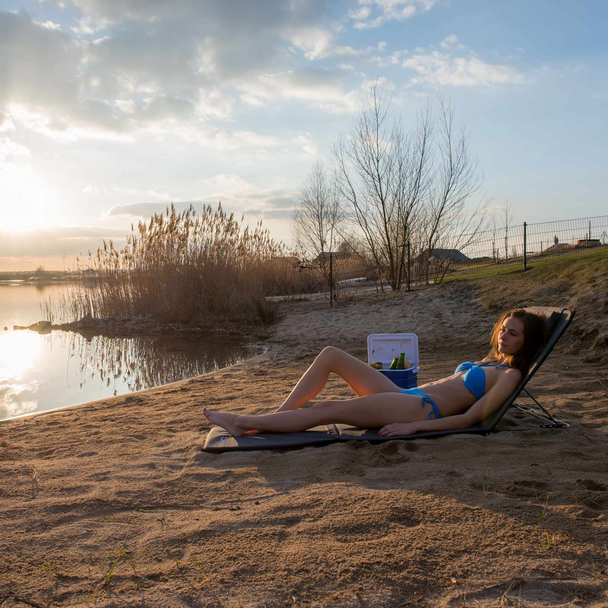 Esterilla de playa XXL con almohada