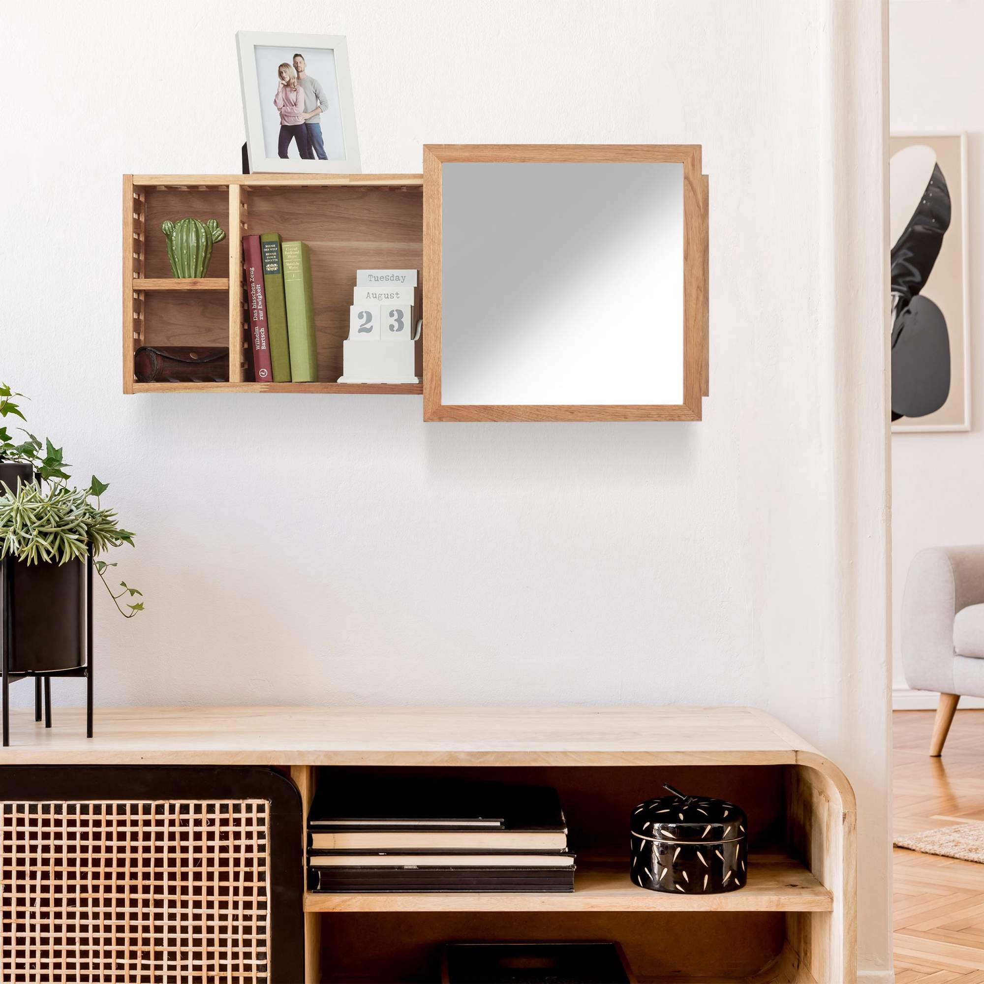 Wall shelf in walnut with mirror