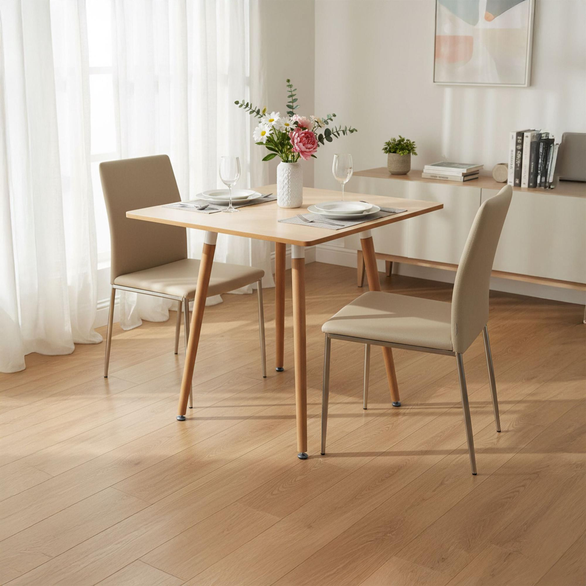 Mesa de jantar quadrada com pés de bambu