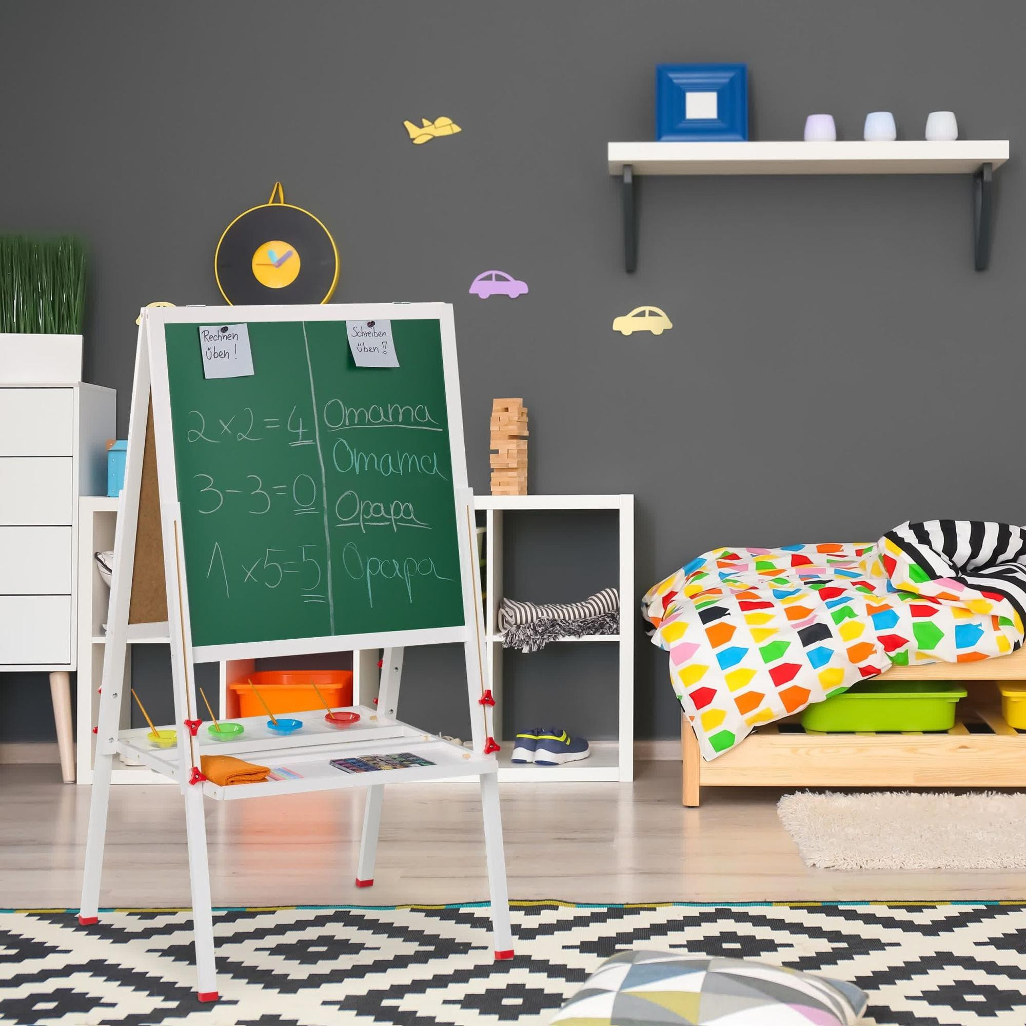 Kinderbarren mit Whiteboard