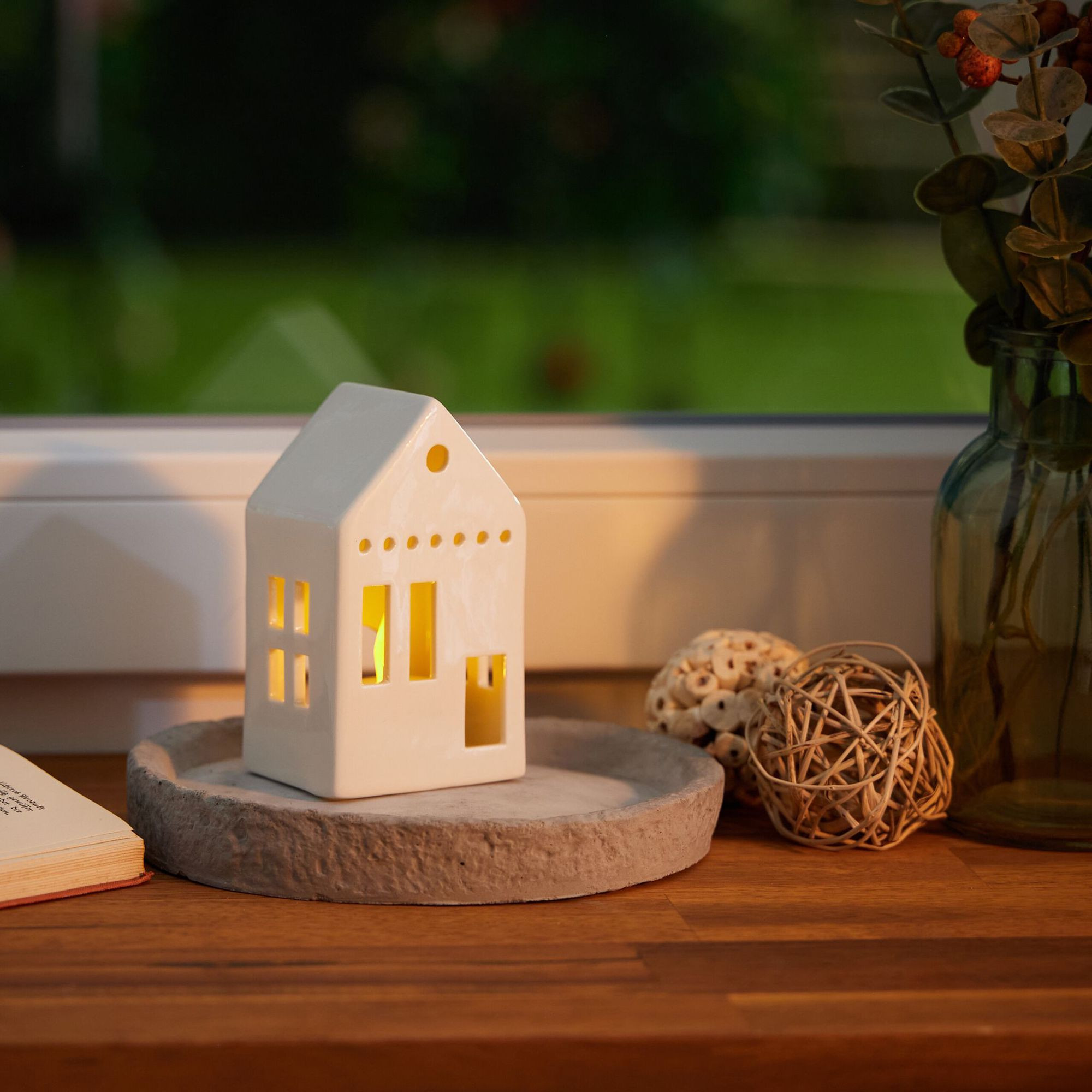 Ceramica calda e luminosa