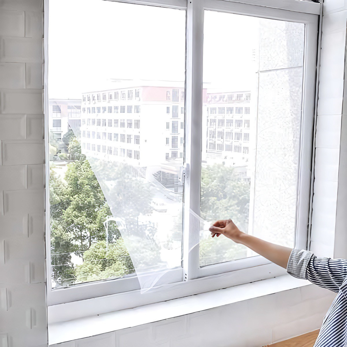 Protective window mosquito net with Velcro