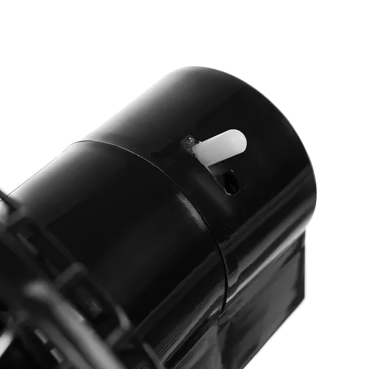 Compact Car Fan with Clip and Oscillation