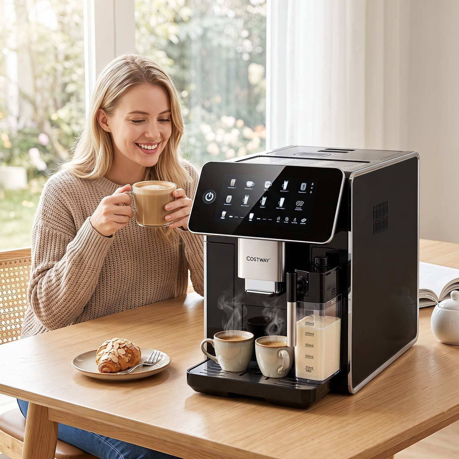 Macchina da caffè automatica con macinacaffè e montalatte.