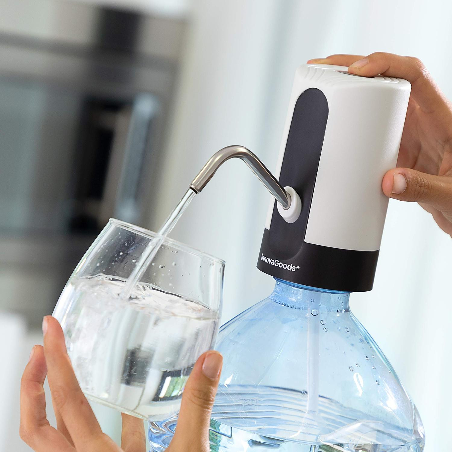 Distributeur d'eau rechargeable pour bouteilles d'eau