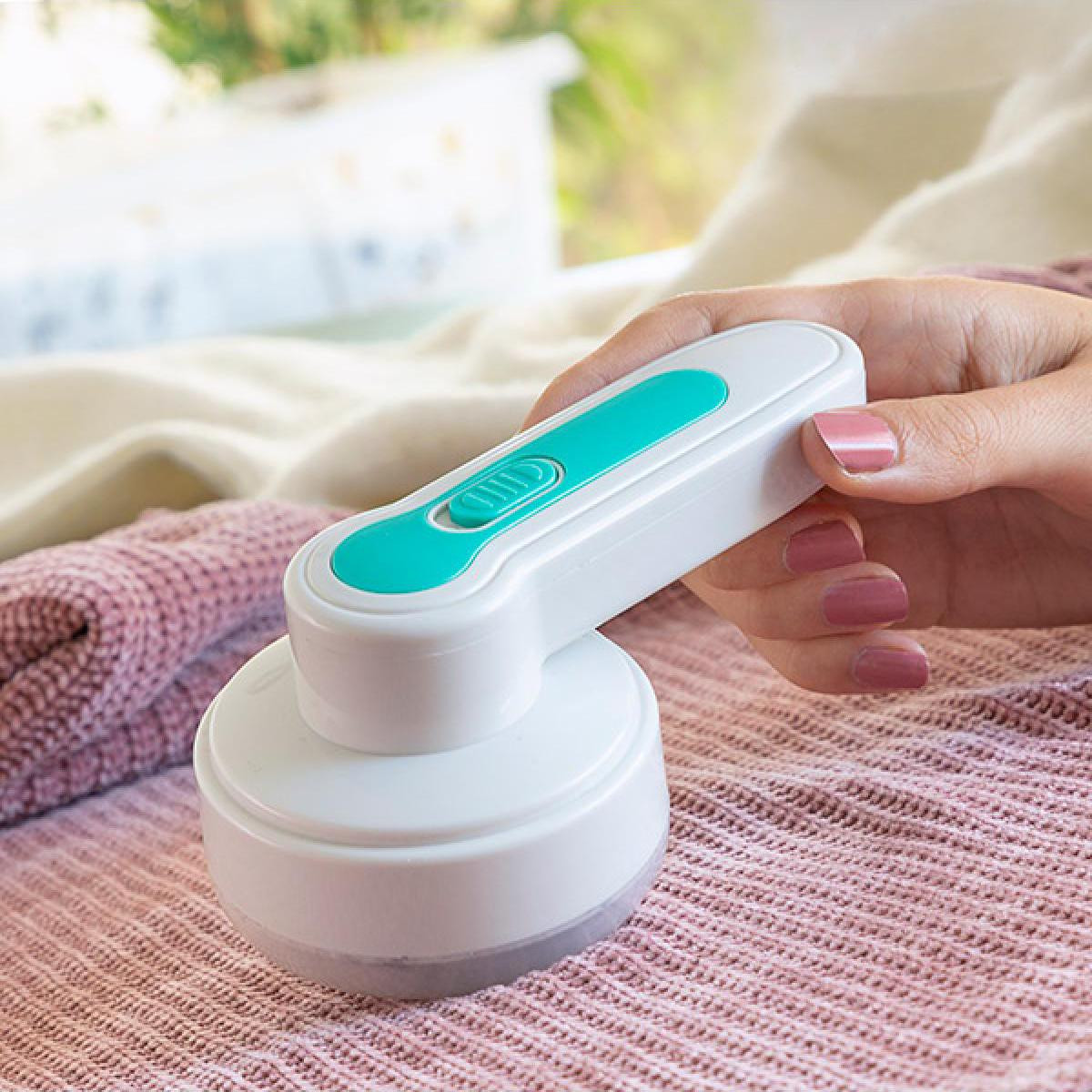 Electric Lint Remover - White