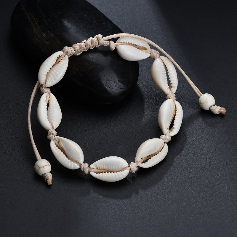Pulseira ajustável com conchas brancas - Branco