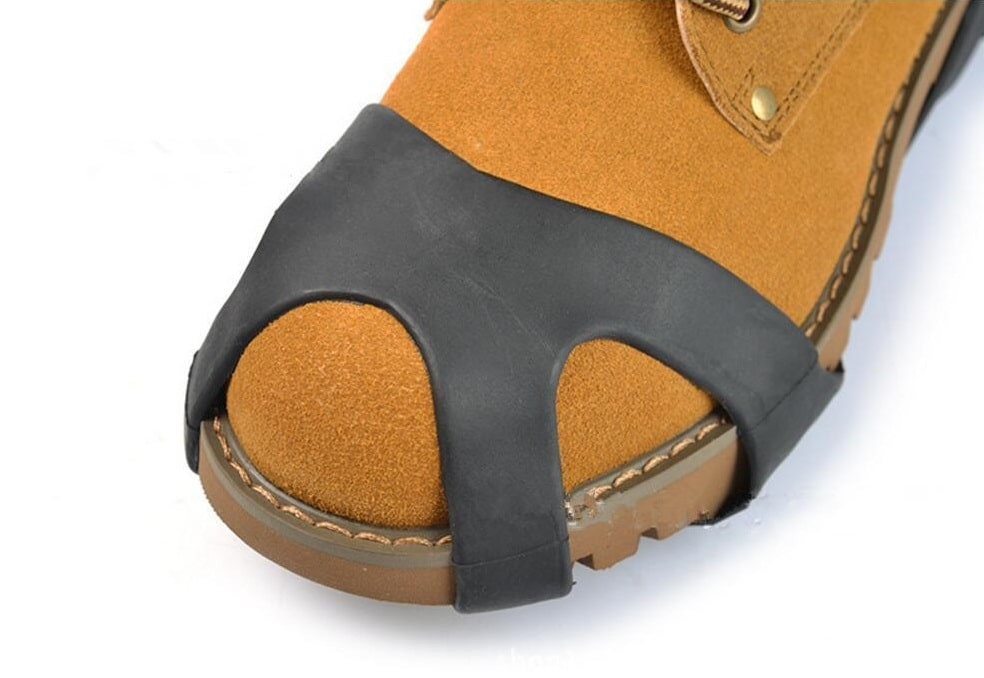 Beschlagene Schuh-Eisgriffe