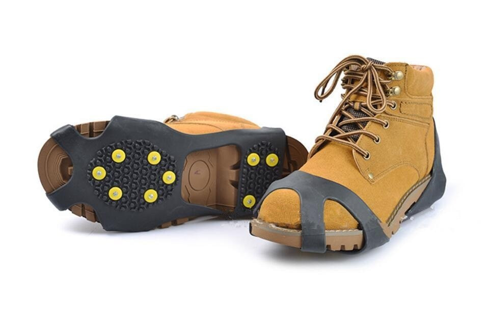 Beschlagene Schuh-Eisgriffe