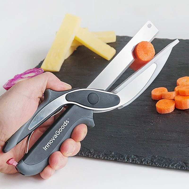 Knife-Scissors With Chopping Board