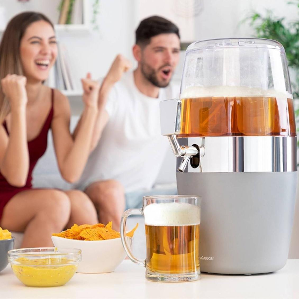 Cooling container with faucet for drinks