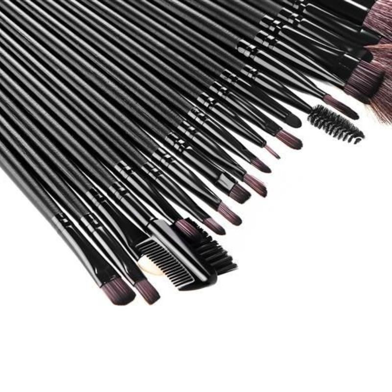 24x Makeup Brushes - Black