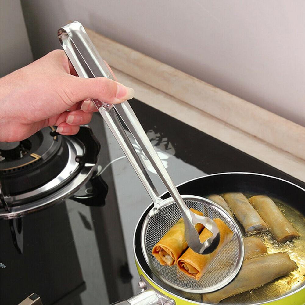 Colher com fenda combinada e pinças