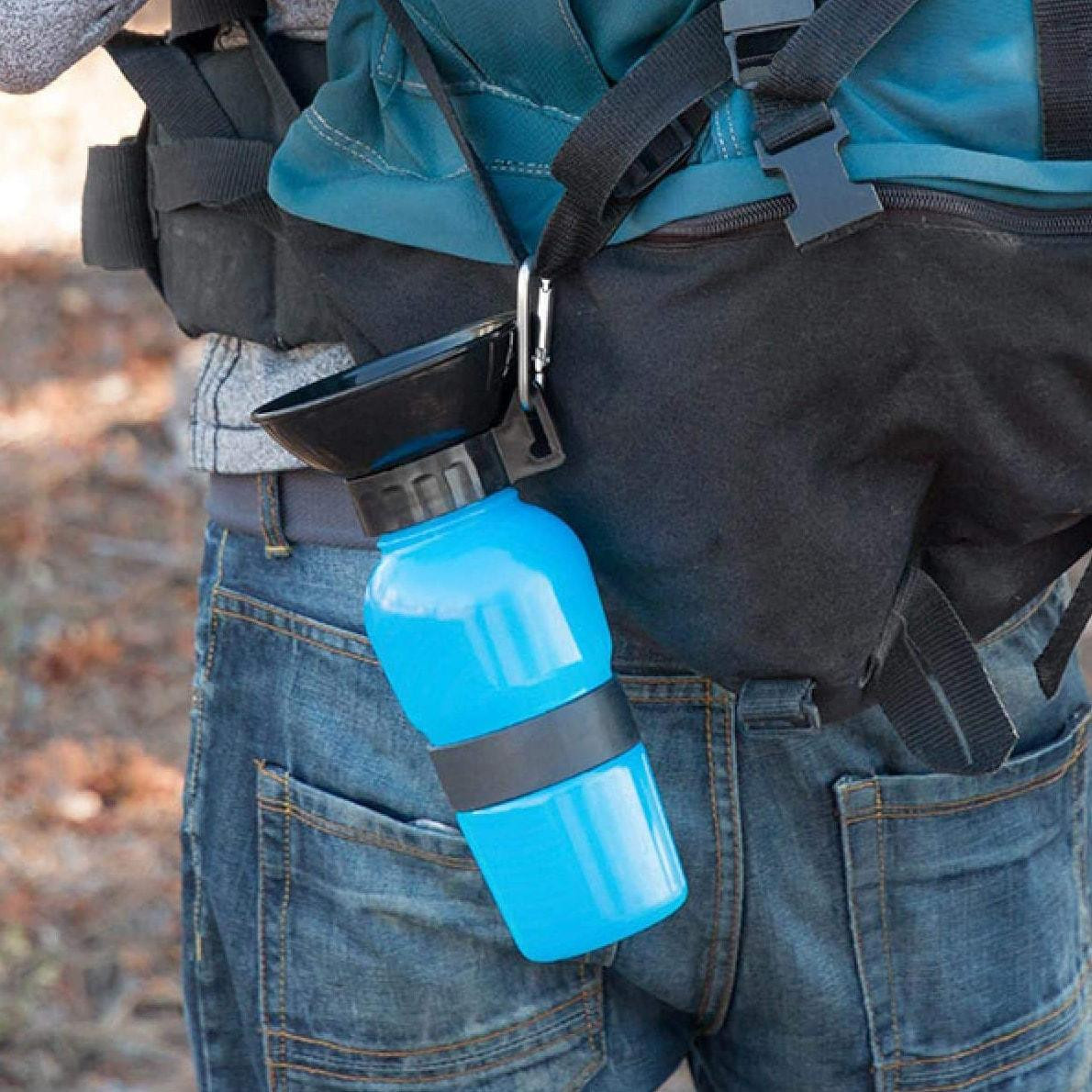 Botella de agua para perros
