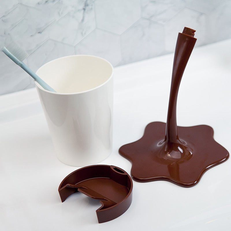 Toothbrush holder, Spilling mug - White